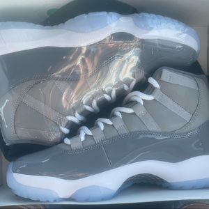 Jordan cool grey 11’s